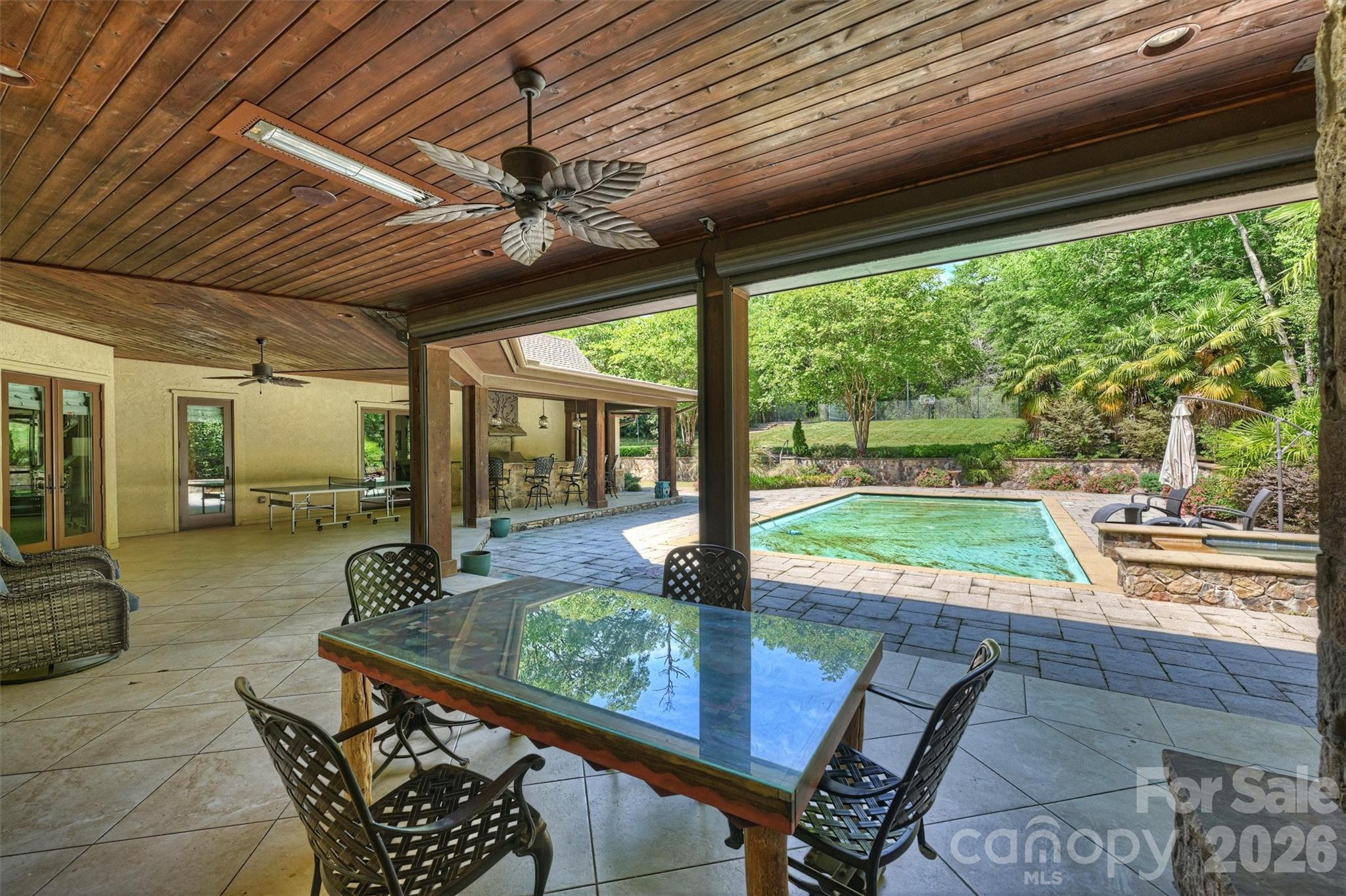 4901 Carmel Park Drive — Charlotte