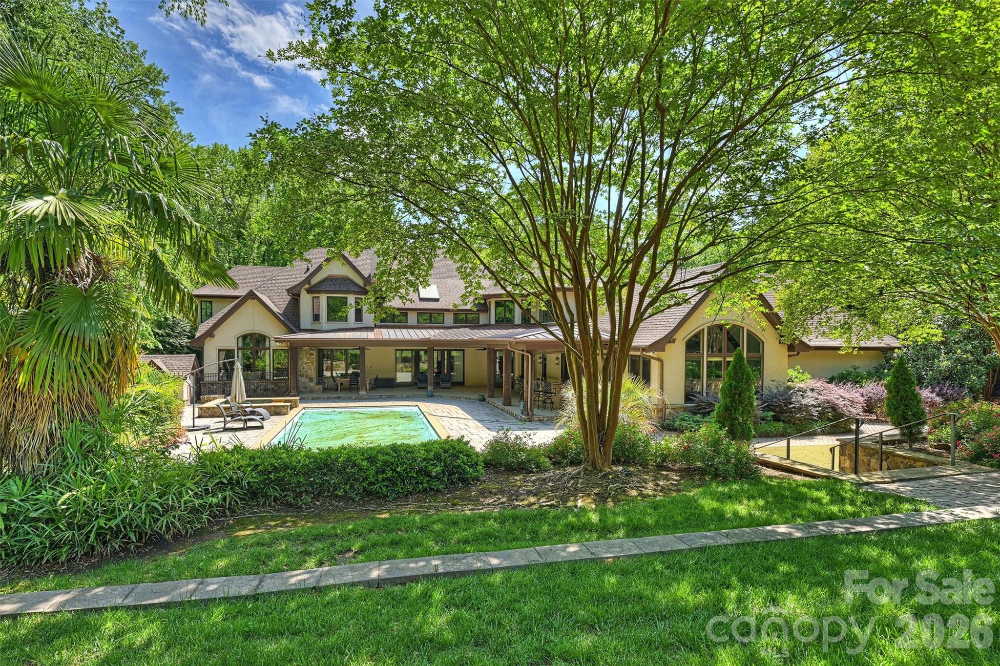 4901 Carmel Park Drive — Charlotte