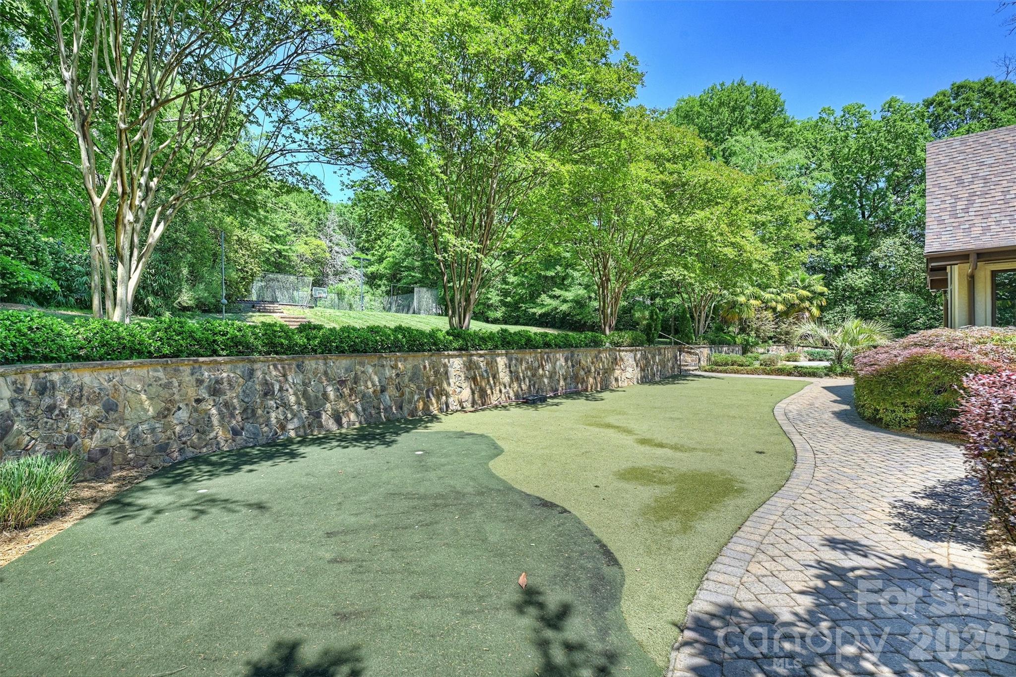 4901 Carmel Park Drive — Charlotte