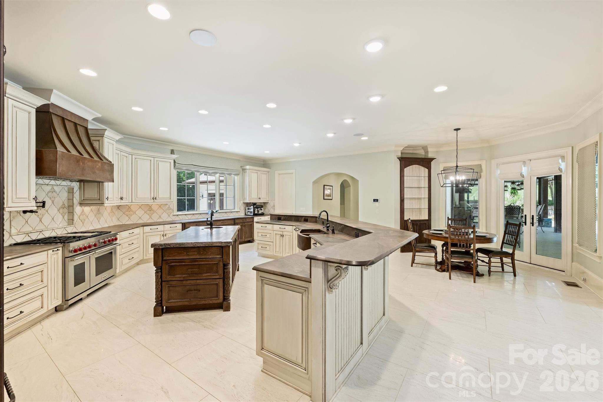 4901 Carmel Park Drive — Charlotte