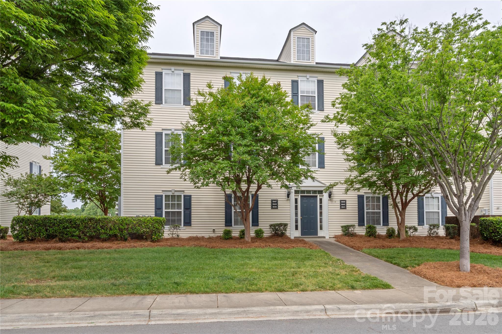 3839 Carl Parmer Drive — Harrisburg