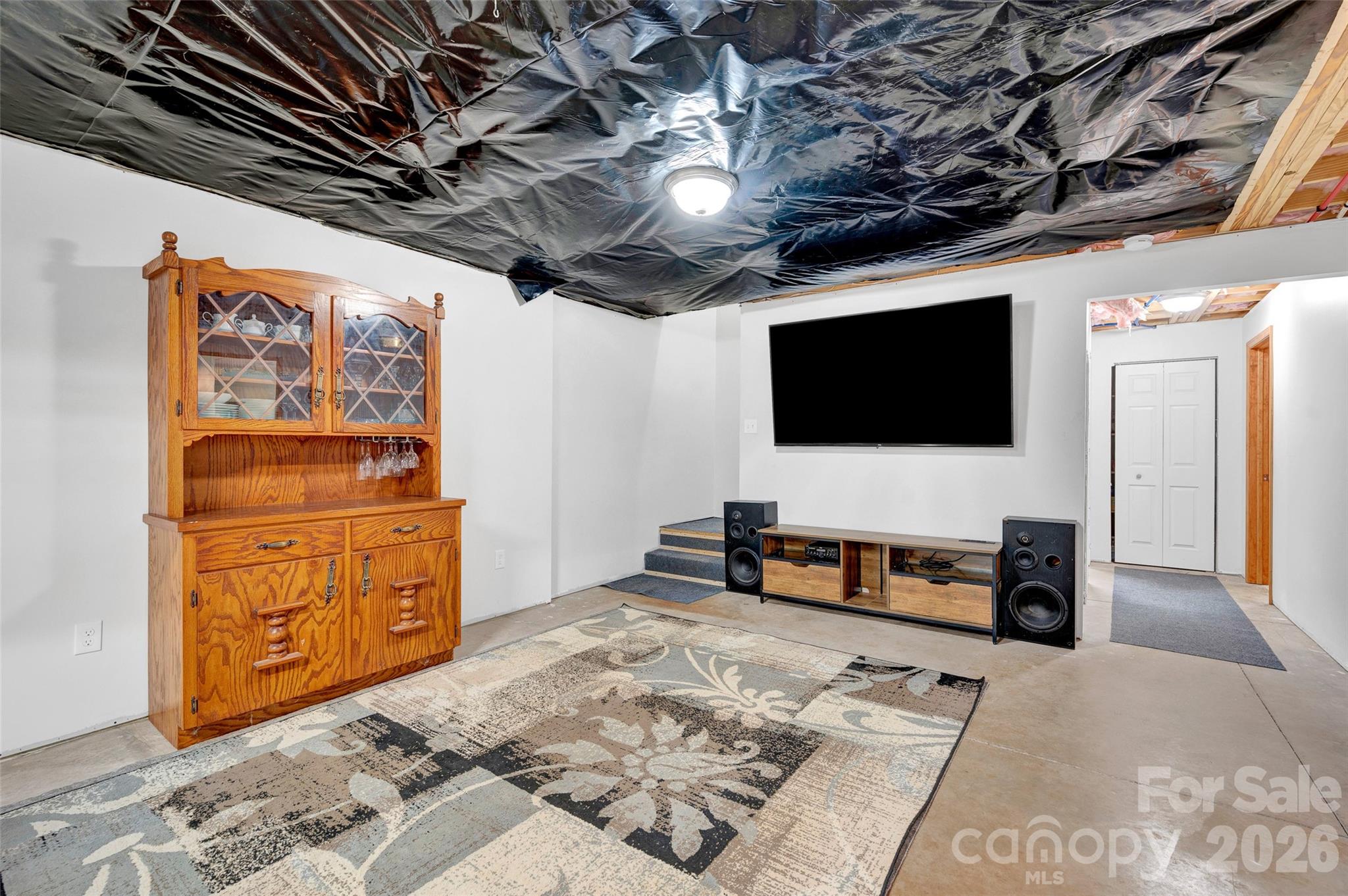 359 Rash Road — Olin