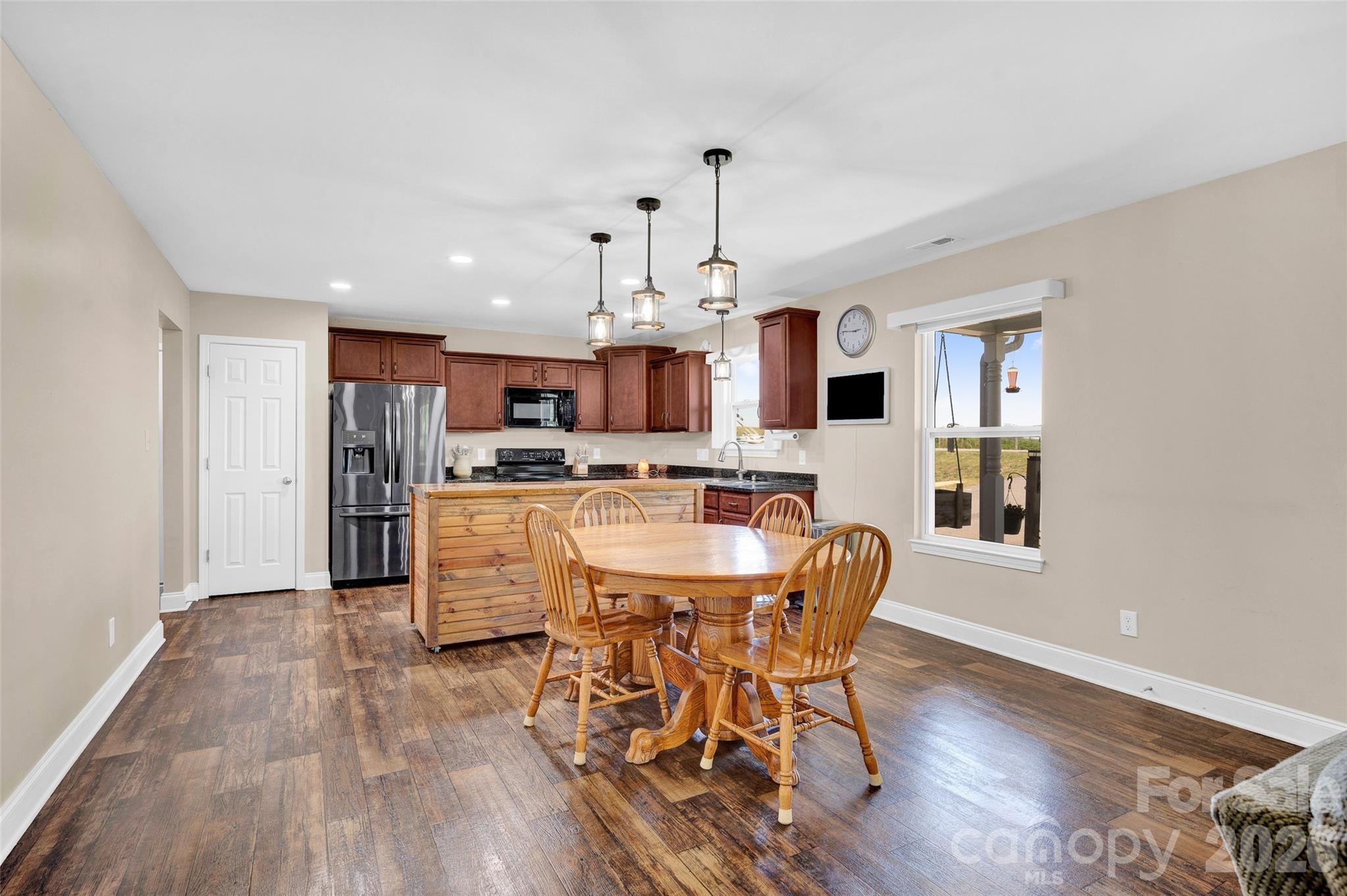 359 Rash Road — Olin