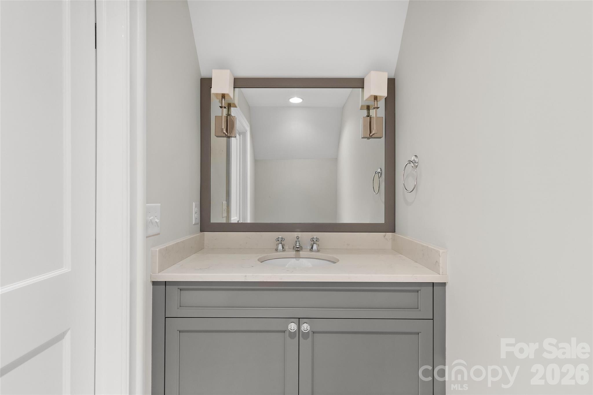 2638 Hampton Avenue — Charlotte