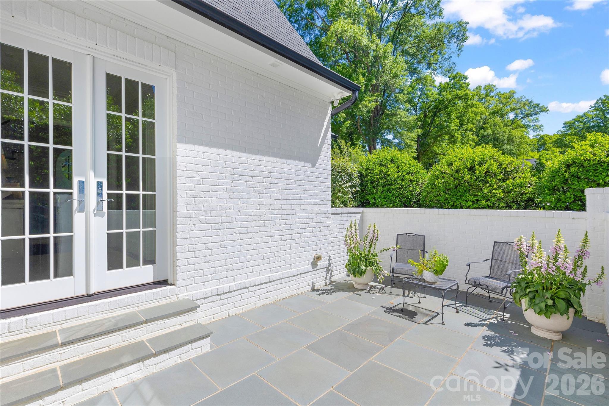 2638 Hampton Avenue — Charlotte