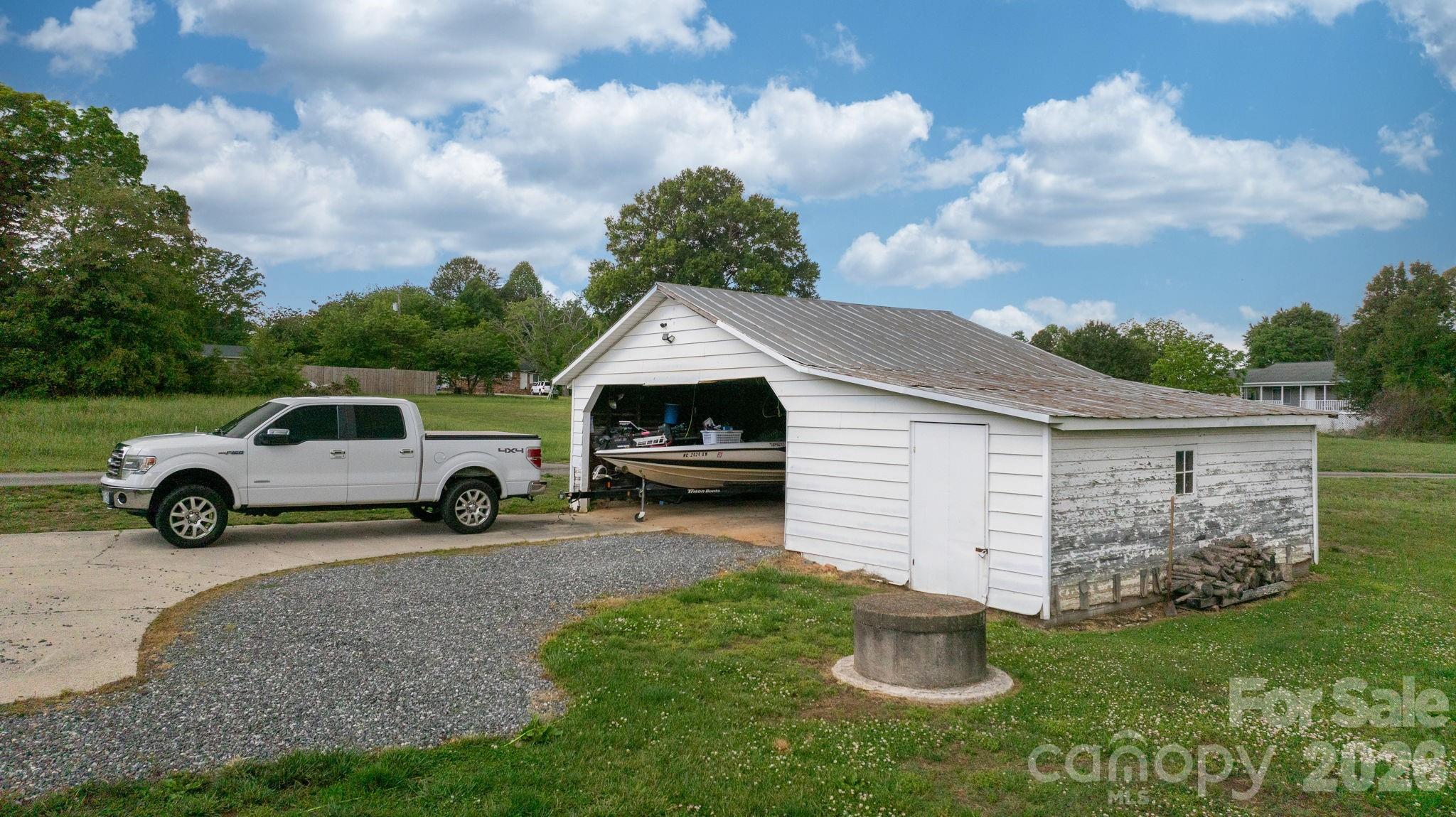 3941 Springs Road — Conover
