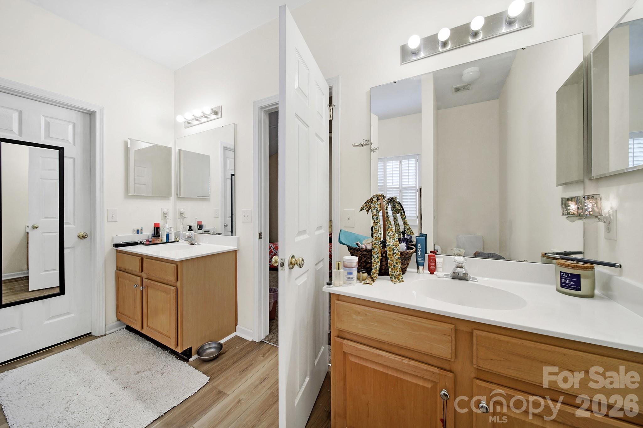 10918 Chamberlain Hall Court — Charlotte
