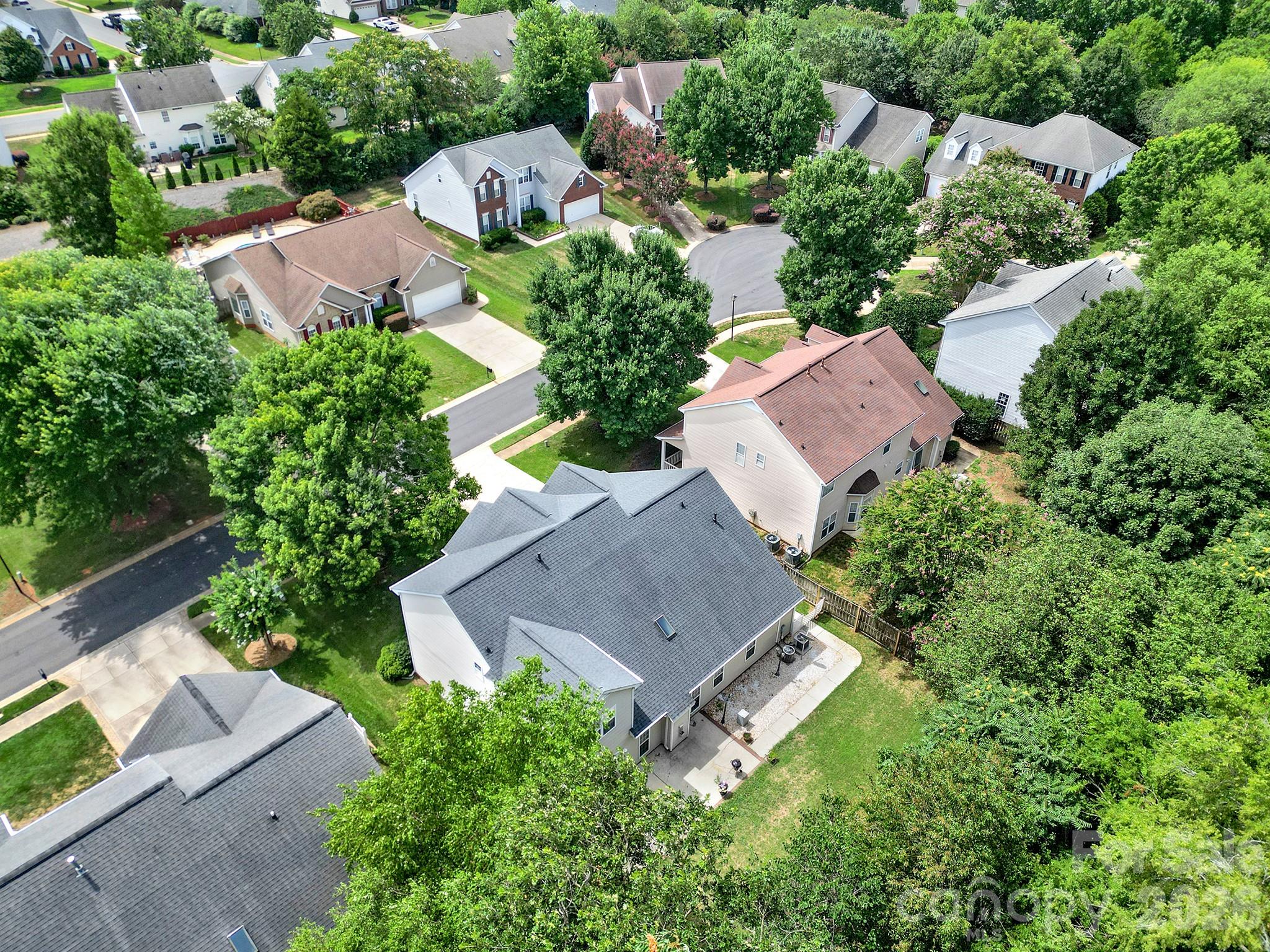 10918 Chamberlain Hall Court — Charlotte