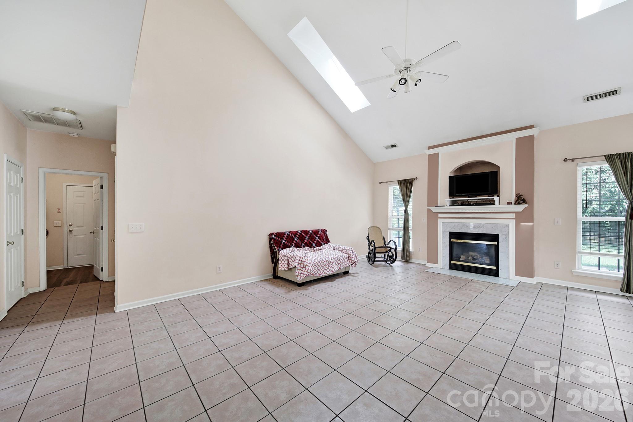 10918 Chamberlain Hall Court — Charlotte