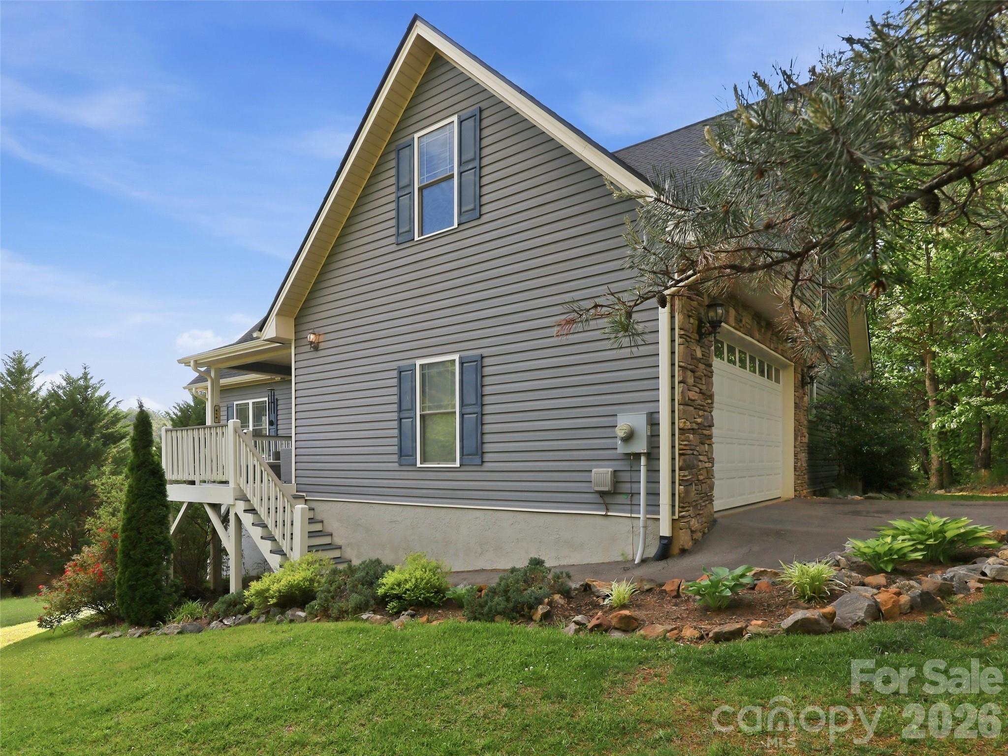 16 Lancaster Lane — Weaverville