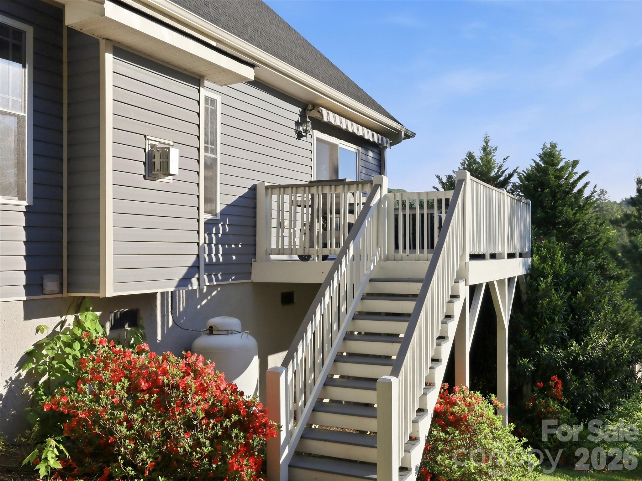 16 Lancaster Lane — Weaverville