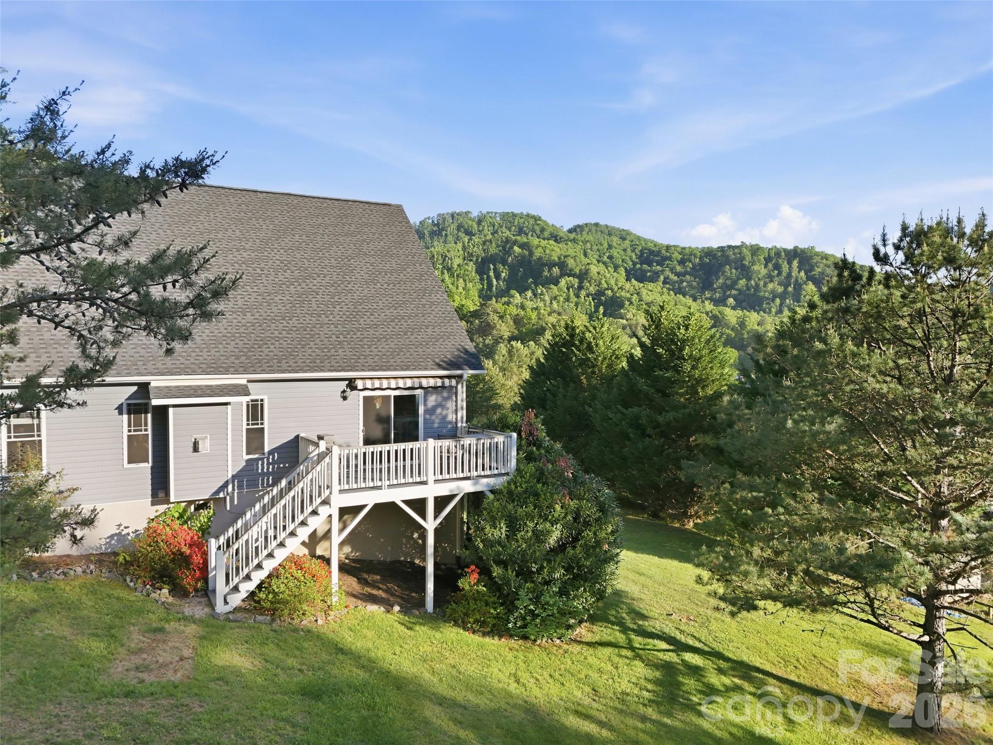 16 Lancaster Lane — Weaverville