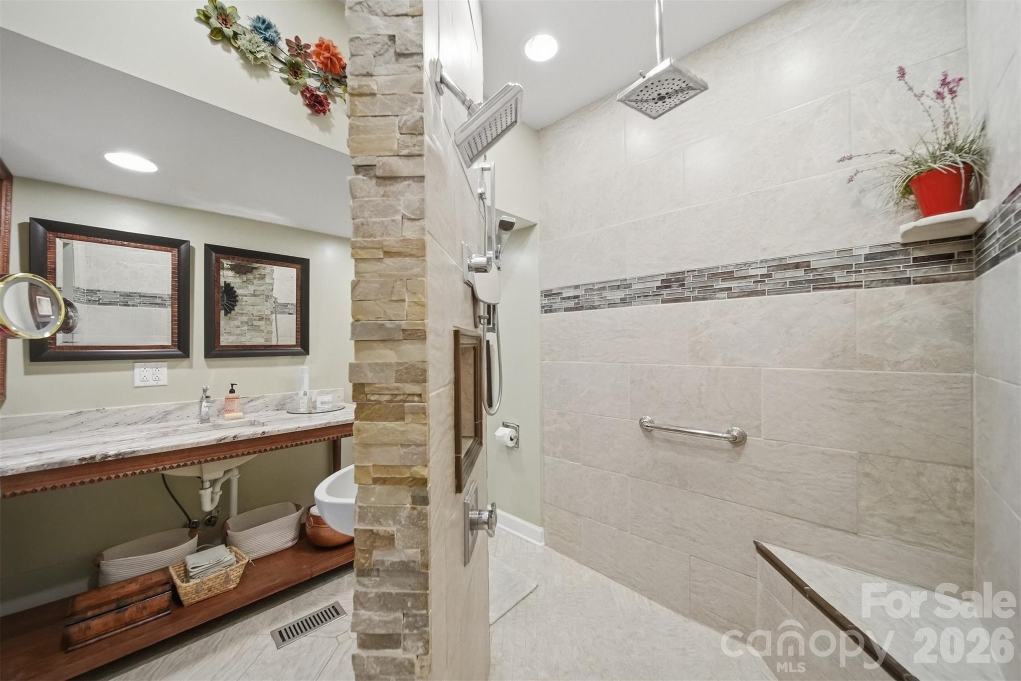3497 Blue Creek Road — Lenoir
