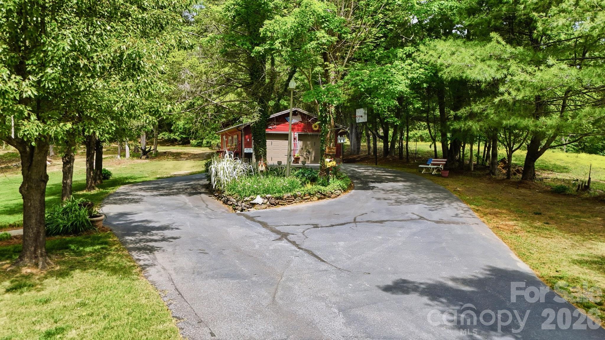 3497 Blue Creek Road — Lenoir