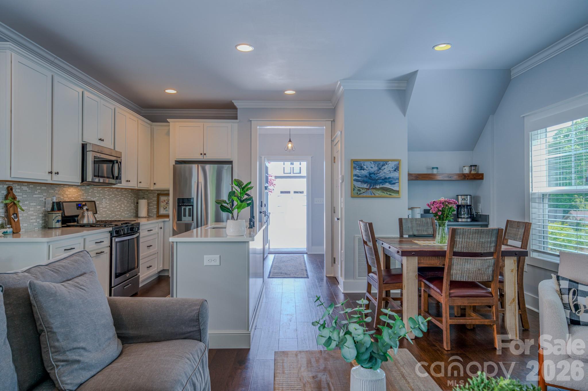 15 Tudor Way — Black Mountain