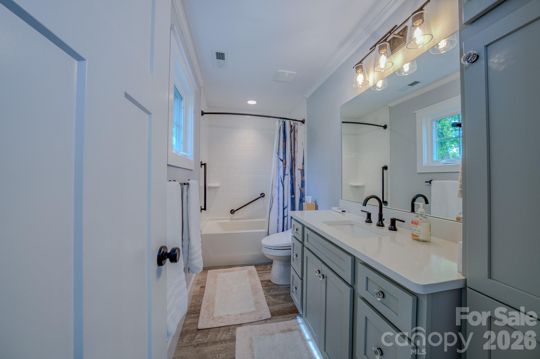 15 Tudor Way — Black Mountain