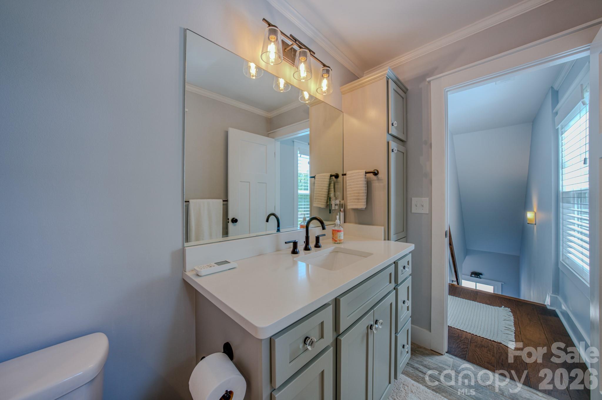 15 Tudor Way — Black Mountain