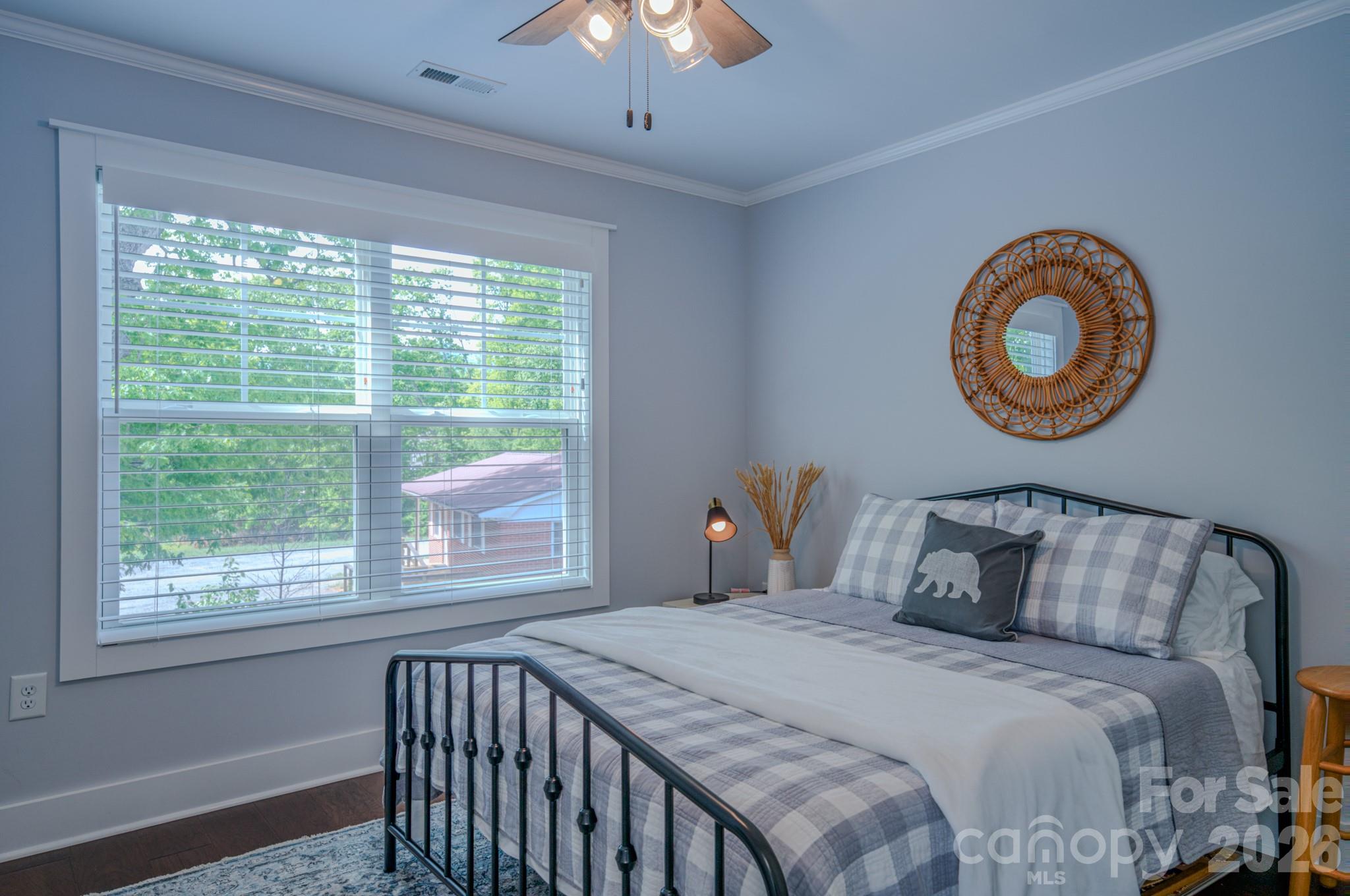 15 Tudor Way — Black Mountain