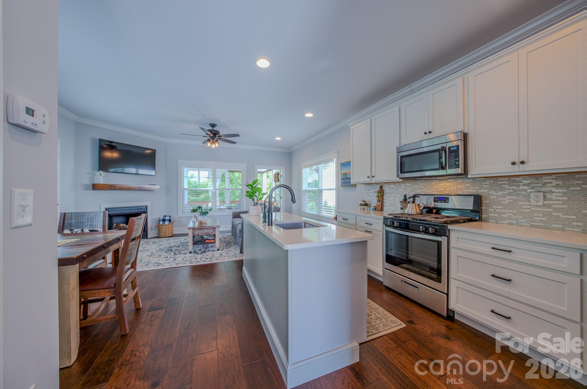 15 Tudor Way — Black Mountain