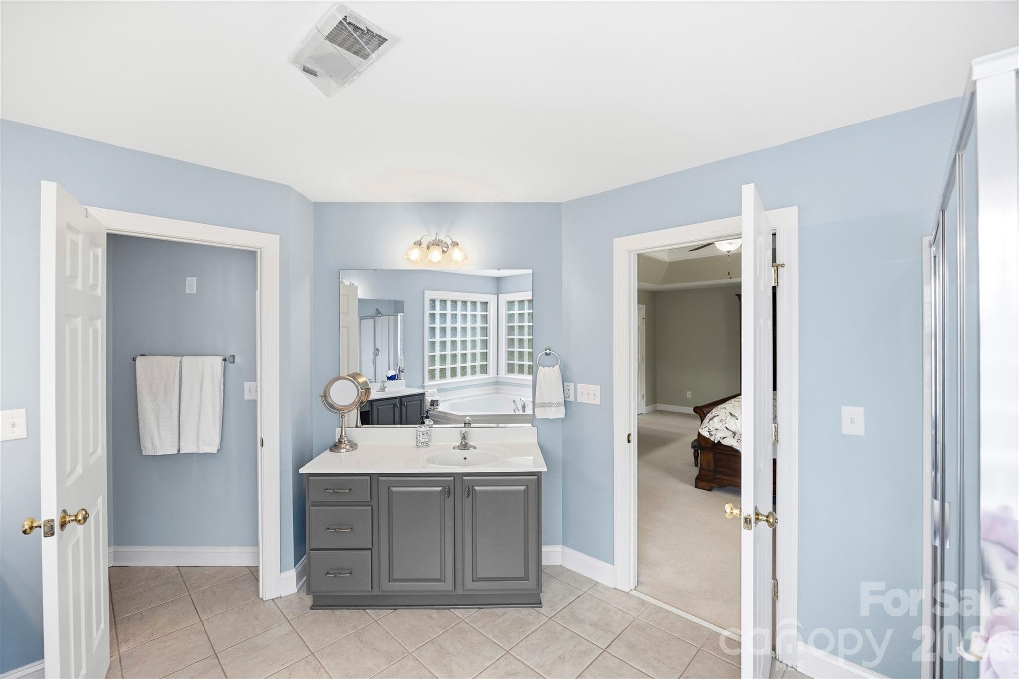 14438 Harvington Drive — Huntersville