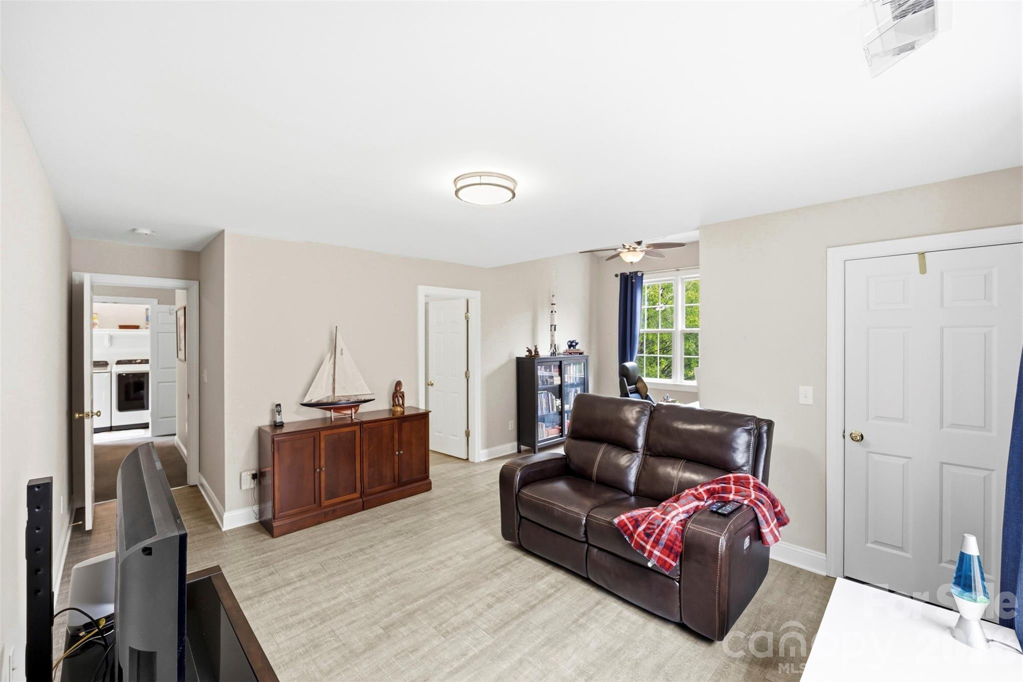 14438 Harvington Drive — Huntersville