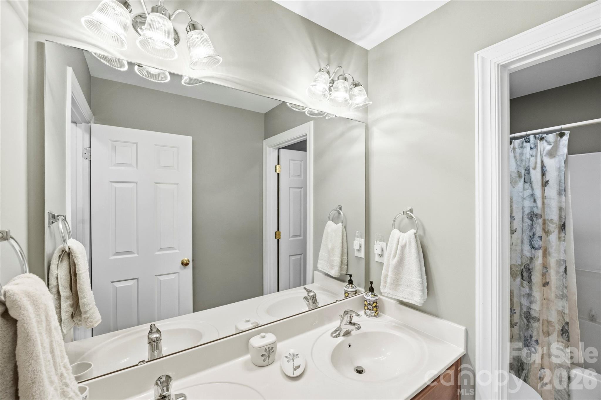 14438 Harvington Drive — Huntersville