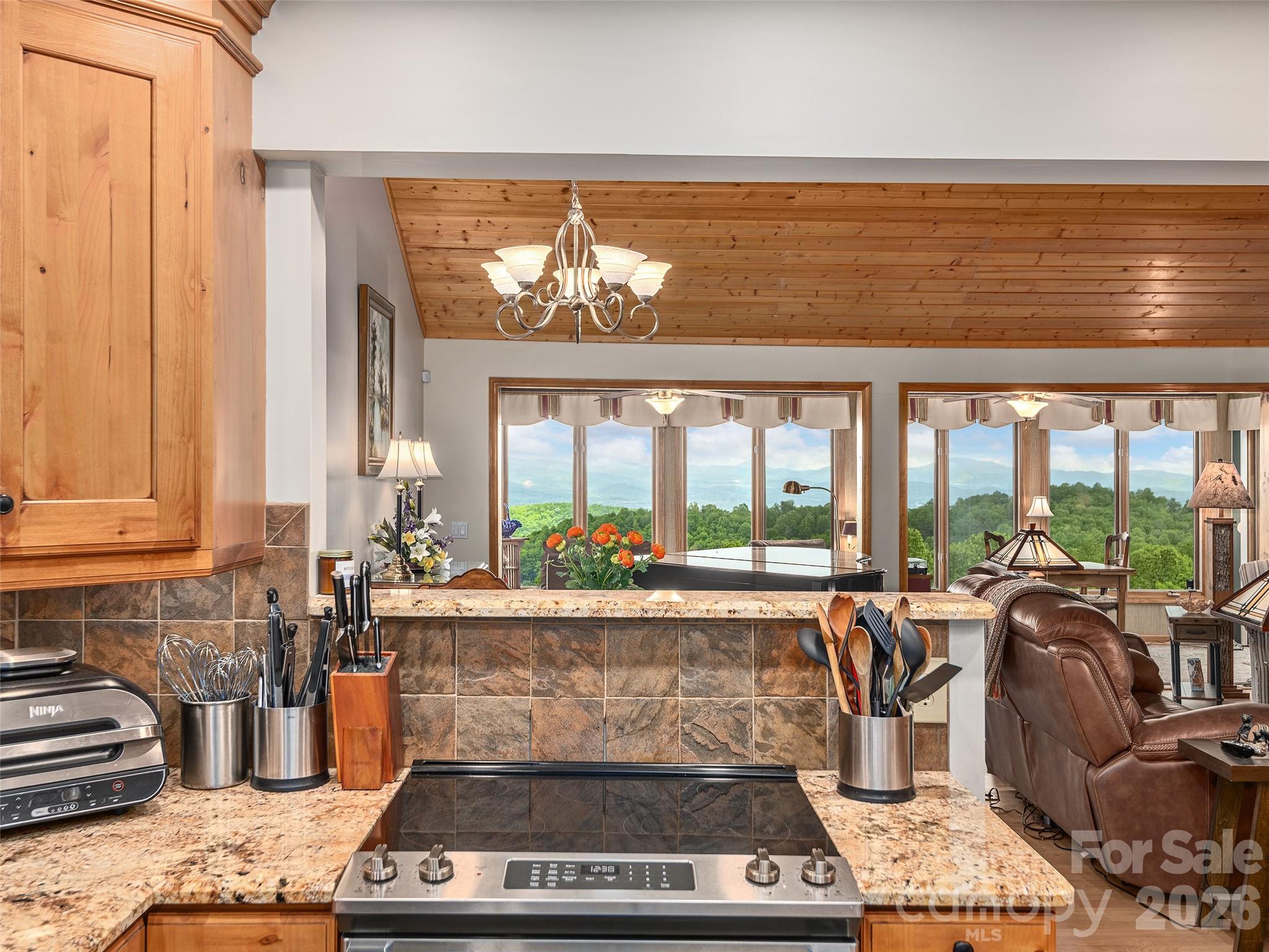 503 Fleetwood Plaza — Laurel Park