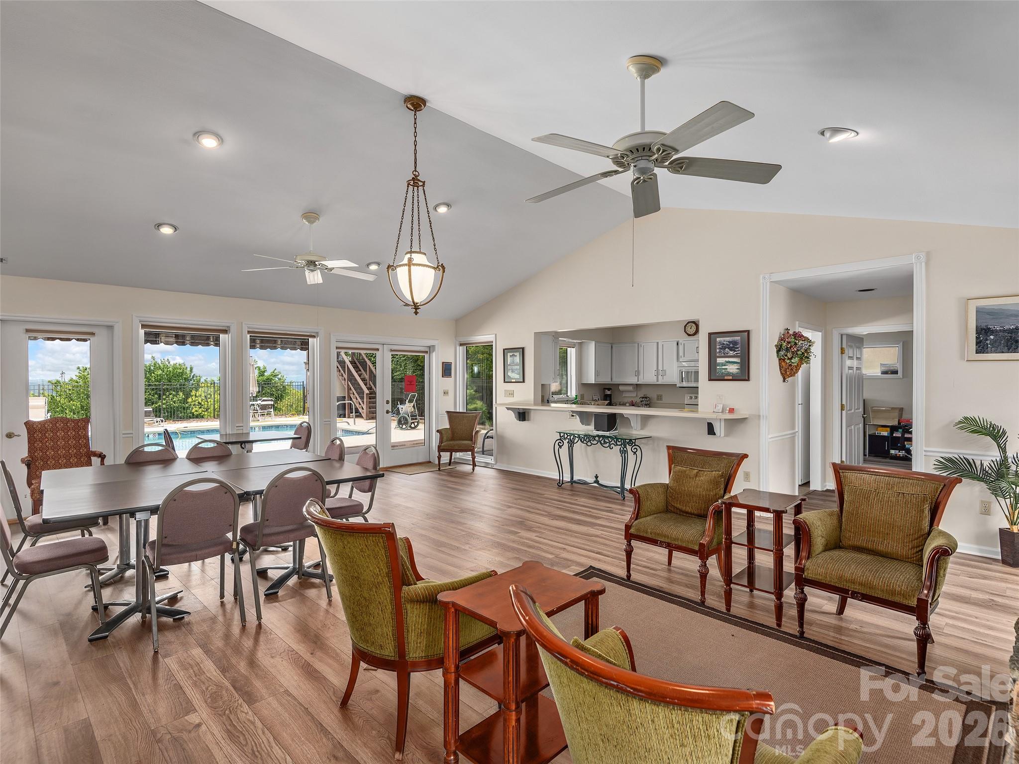 503 Fleetwood Plaza — Laurel Park