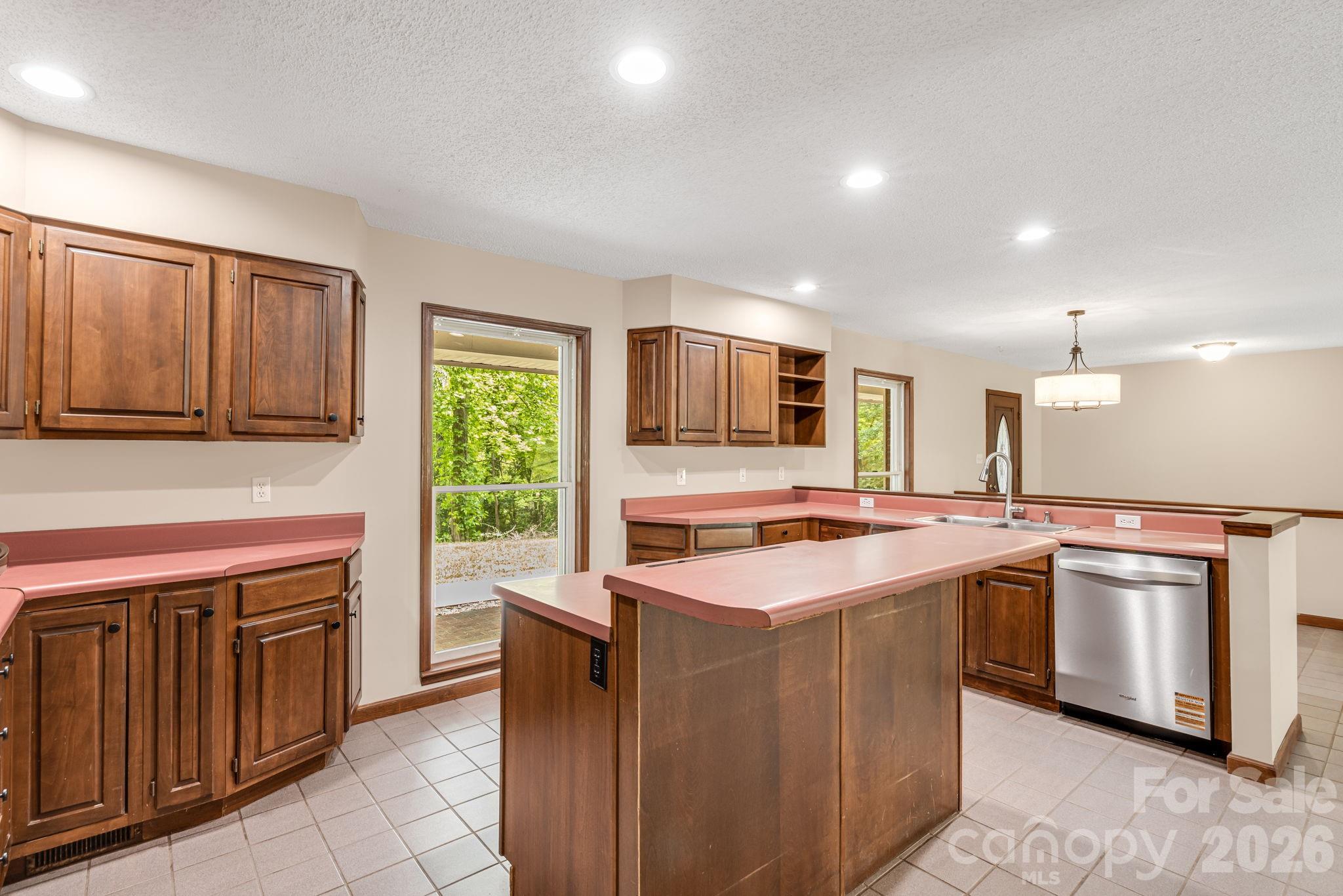 35 Byrd Road — Candler