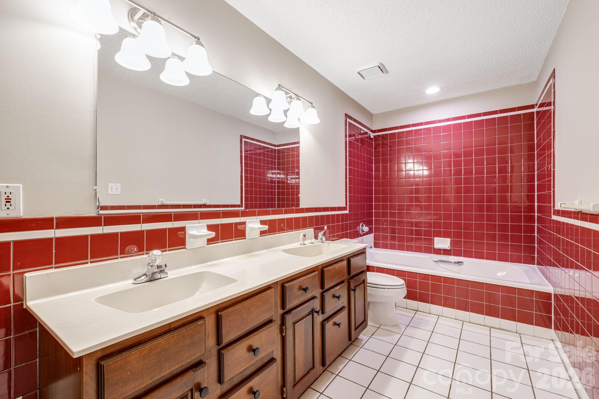 35 Byrd Road — Candler