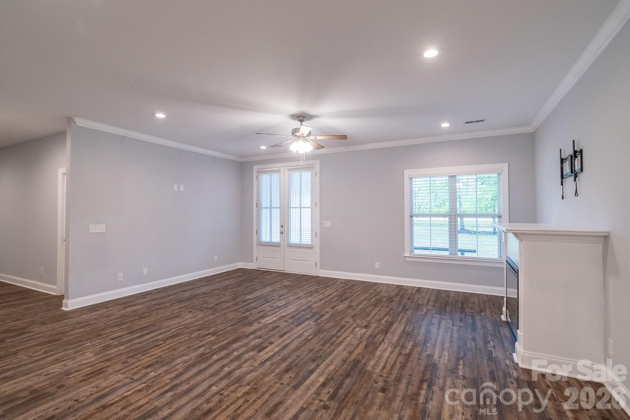 939 Old Stagecoach Road — Camden
