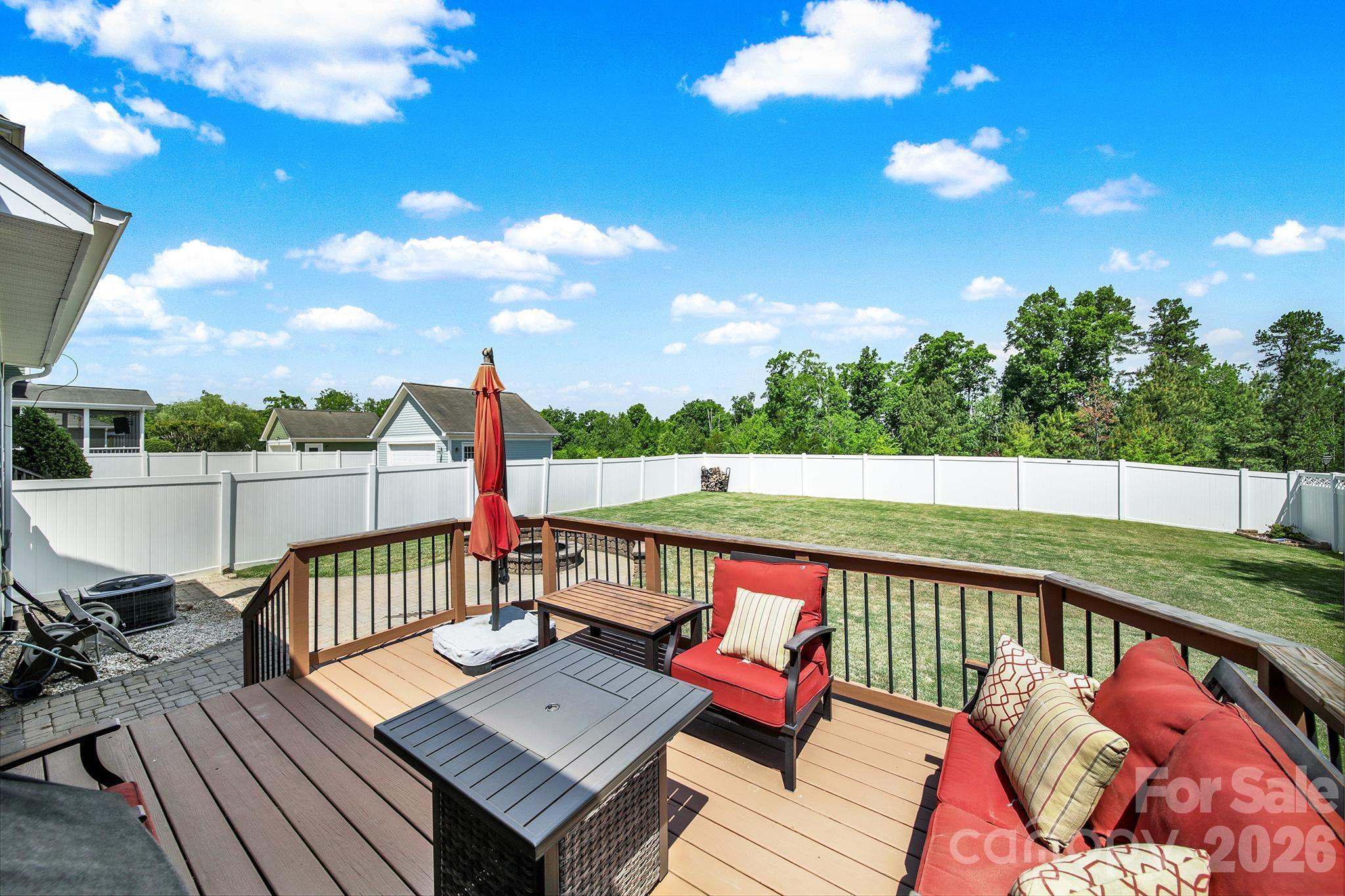 16416 Leavitt Lane — Davidson