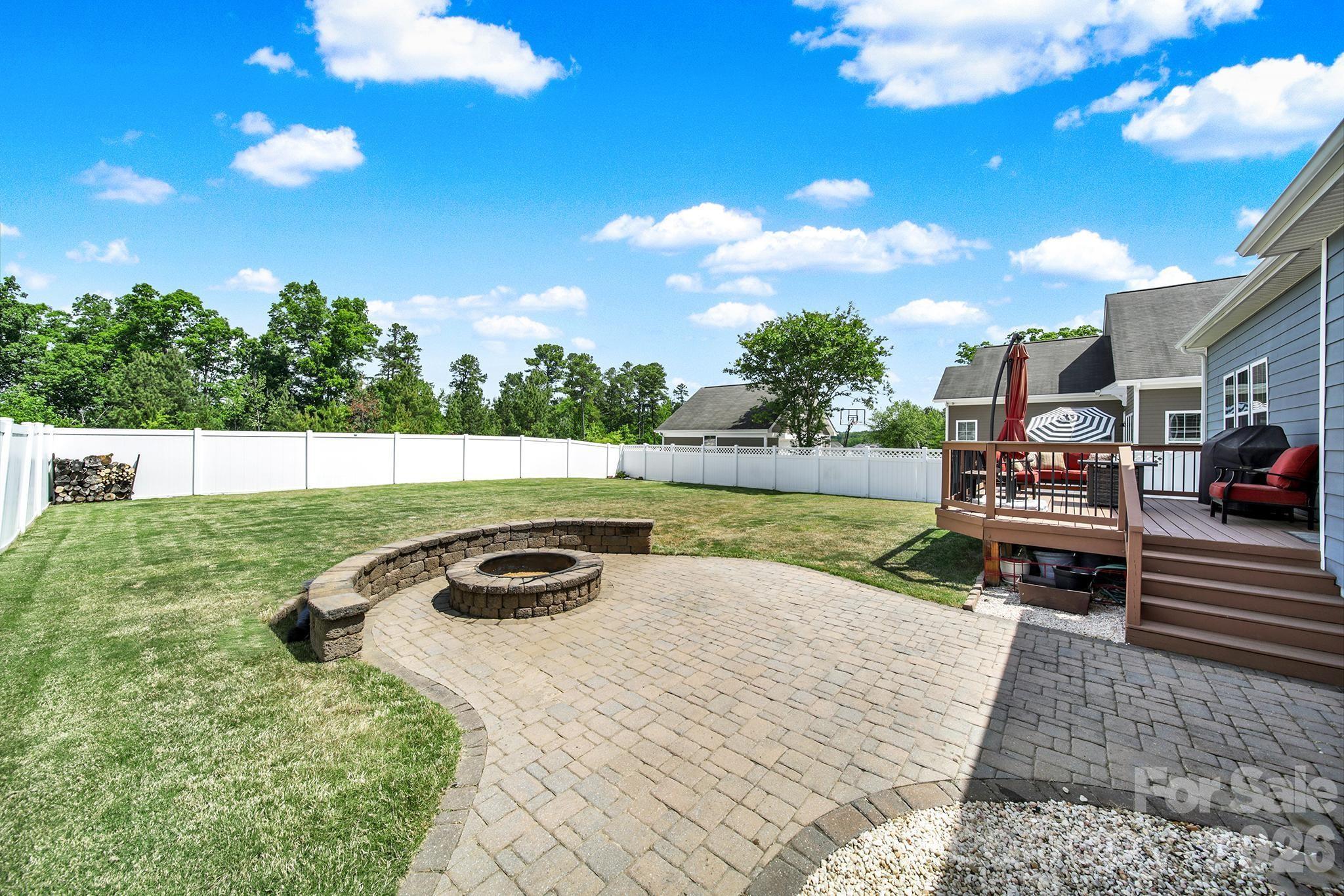 16416 Leavitt Lane — Davidson