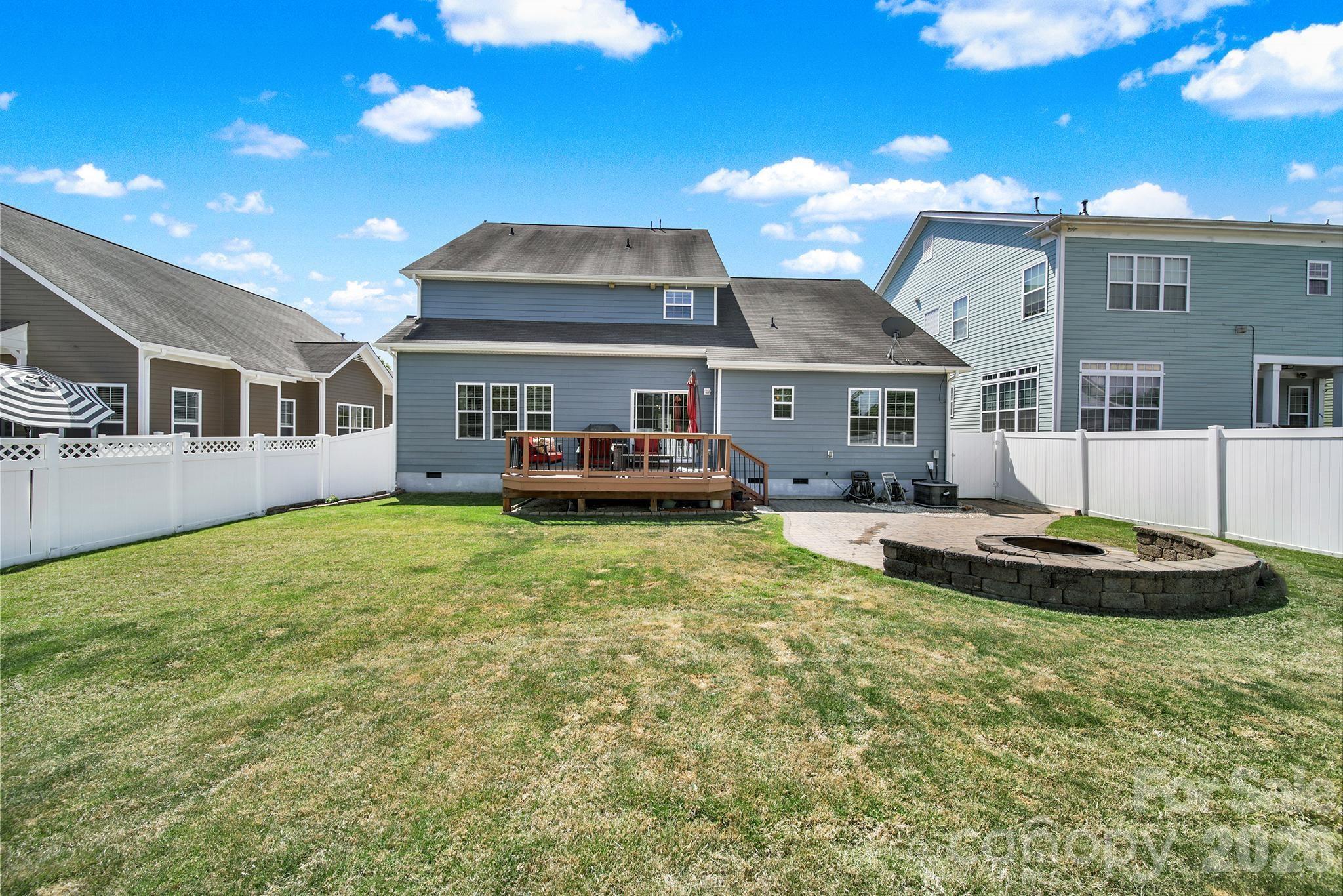 16416 Leavitt Lane — Davidson