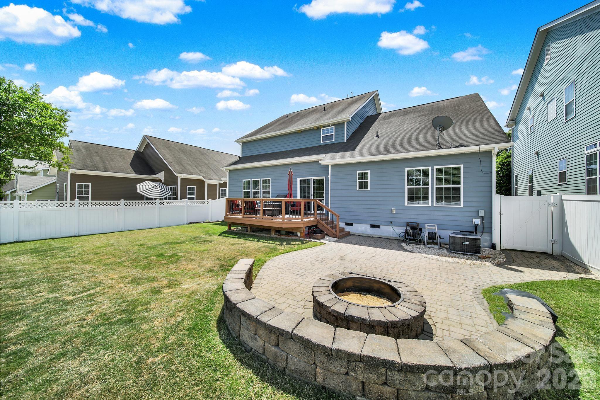 16416 Leavitt Lane — Davidson