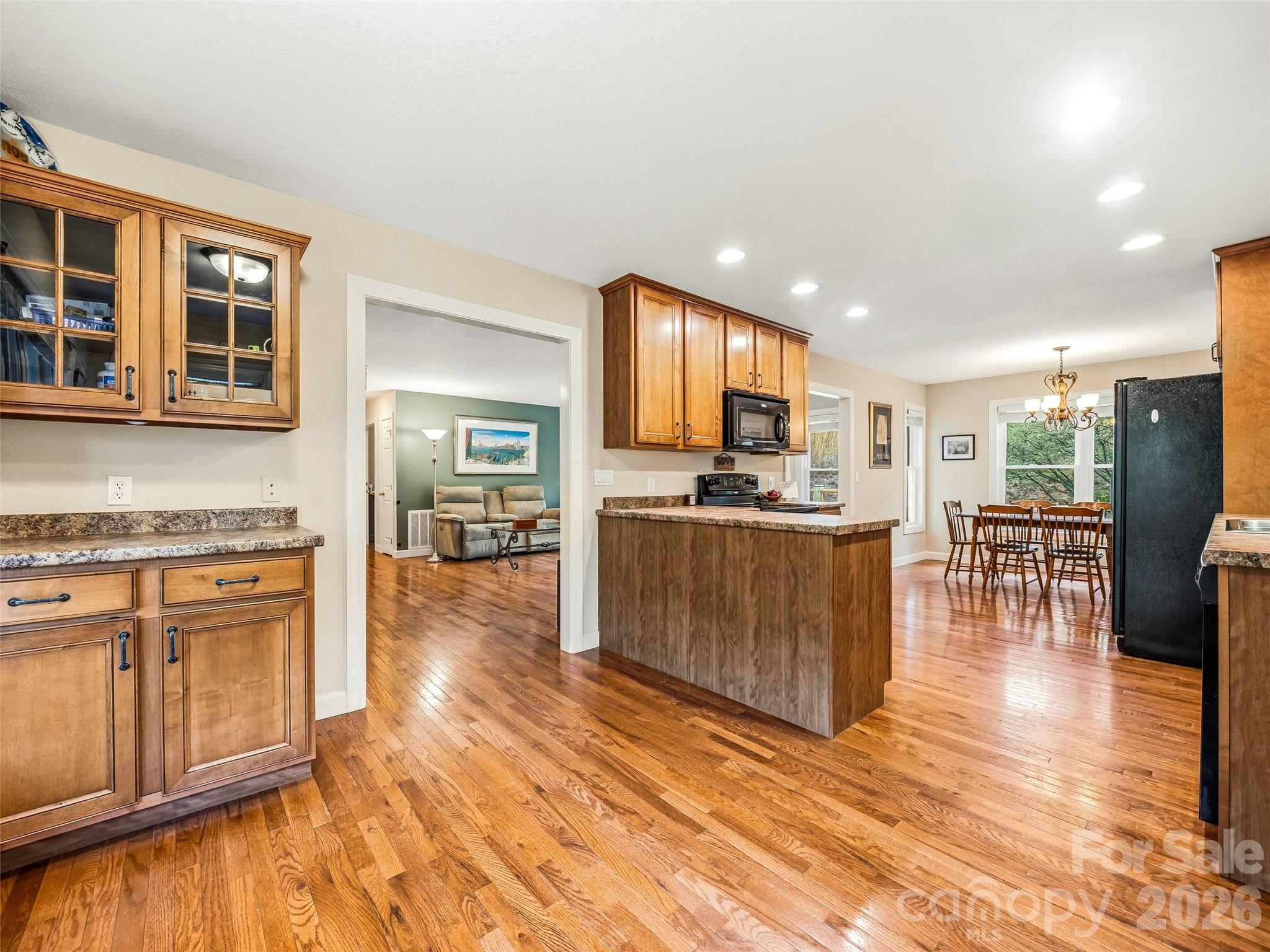 530 Windom Cove — Burnsville