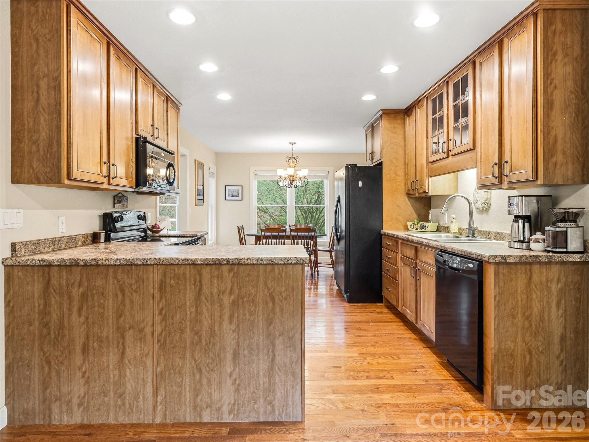 530 Windom Cove — Burnsville