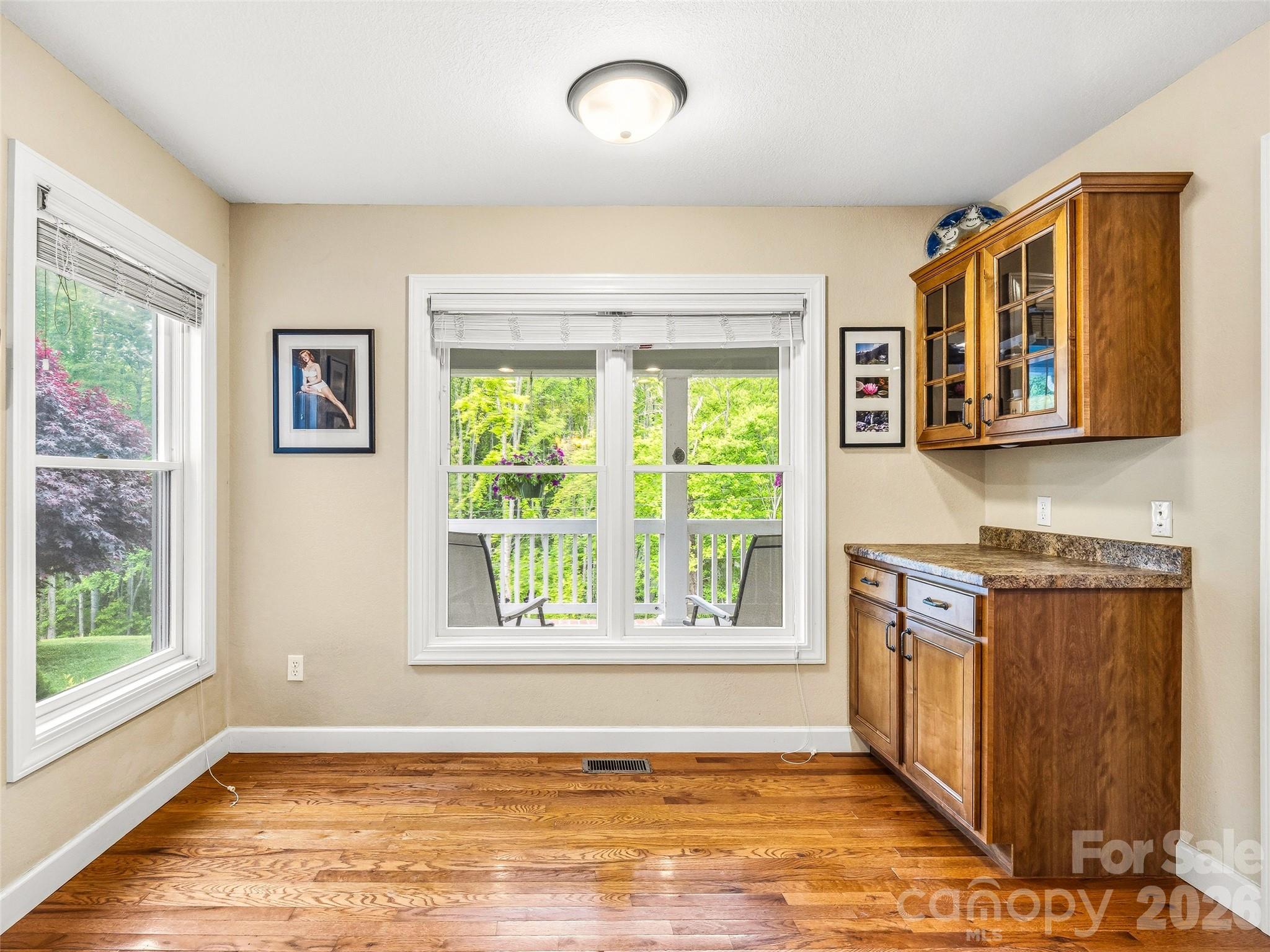 530 Windom Cove — Burnsville