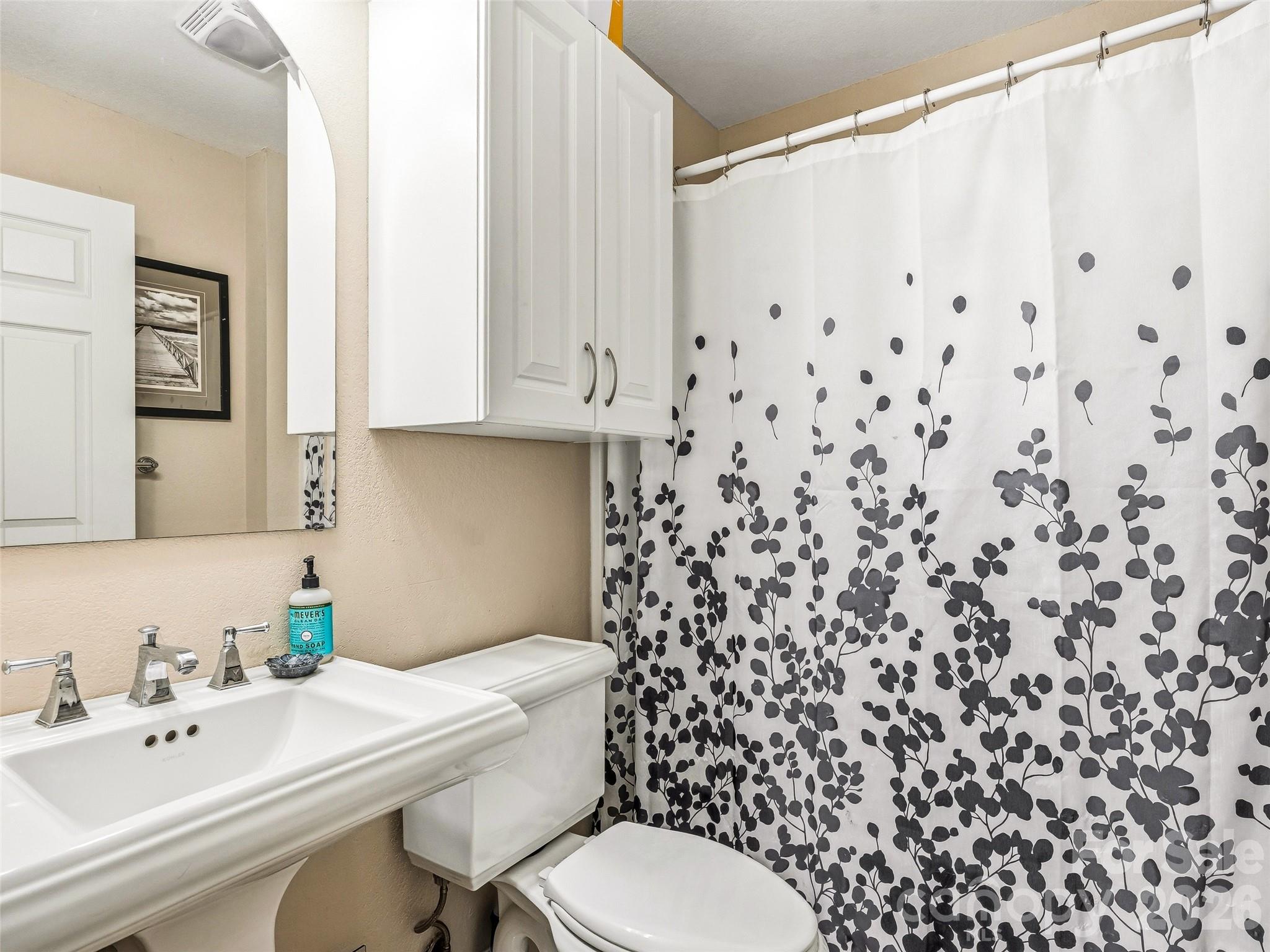 530 Windom Cove — Burnsville