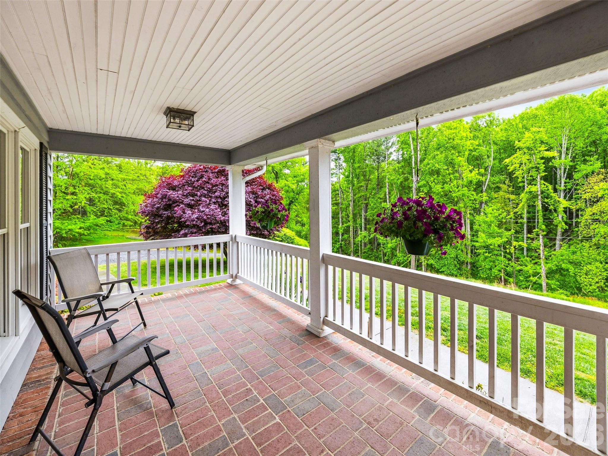 530 Windom Cove — Burnsville