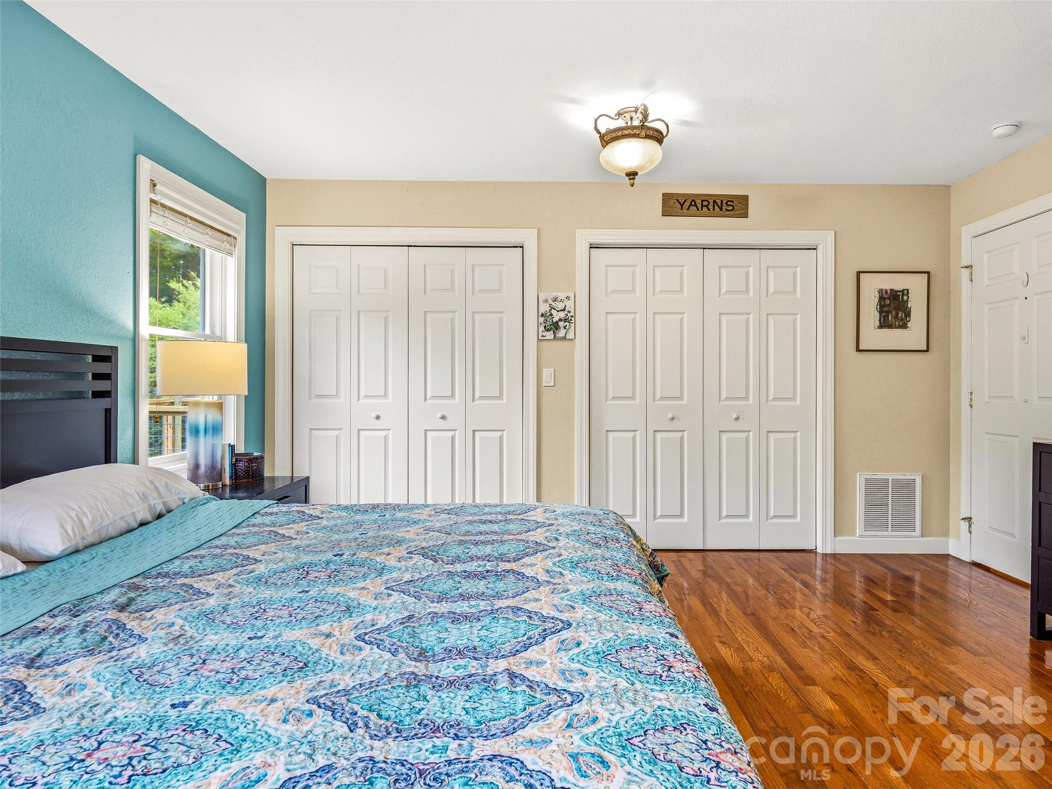 530 Windom Cove — Burnsville