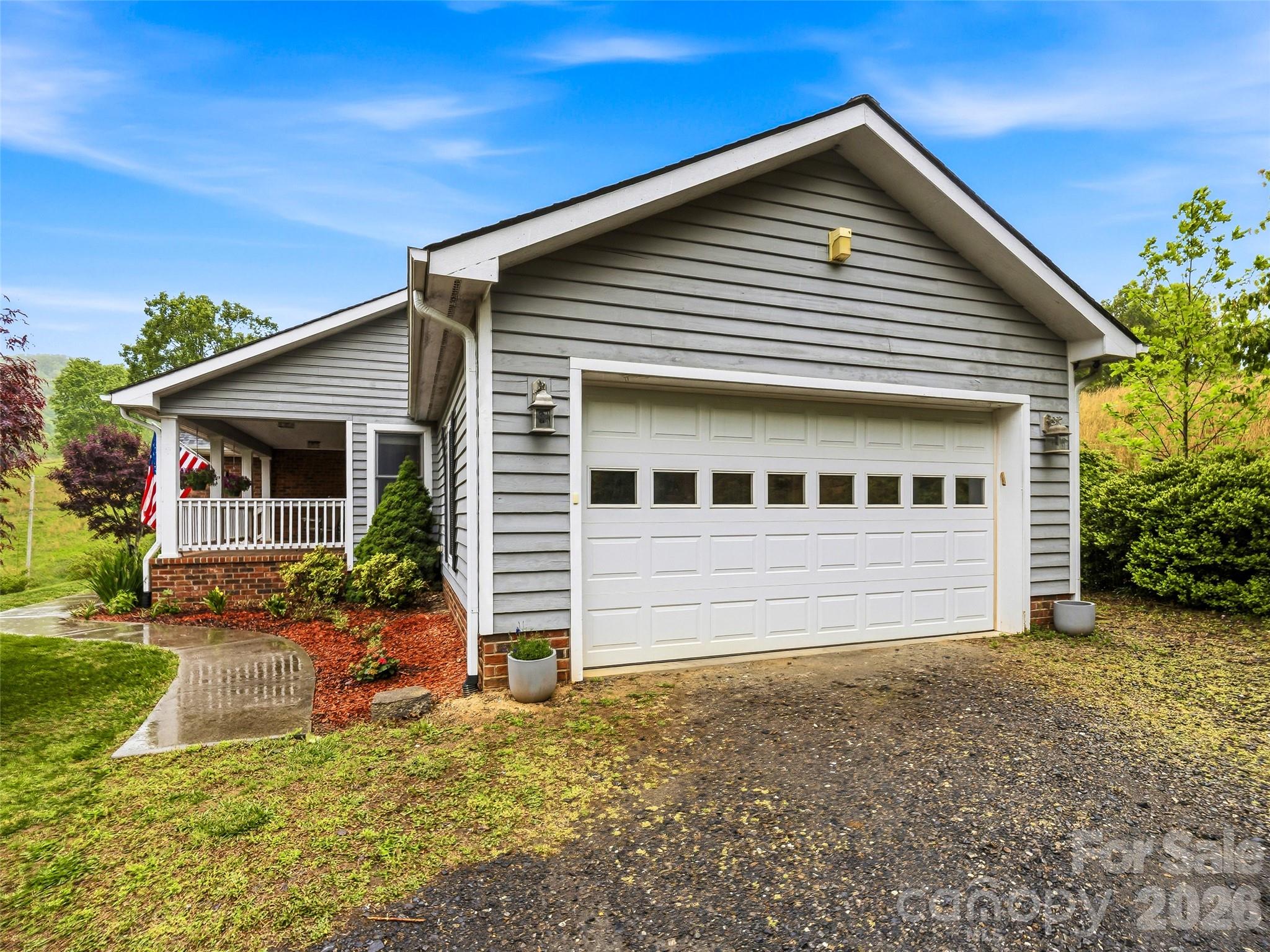530 Windom Cove — Burnsville