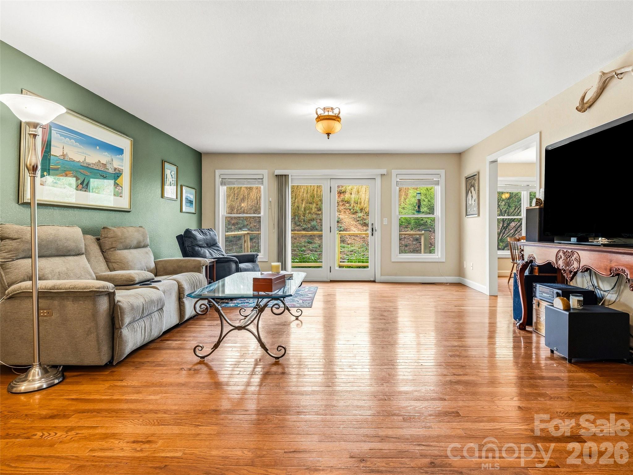 530 Windom Cove — Burnsville
