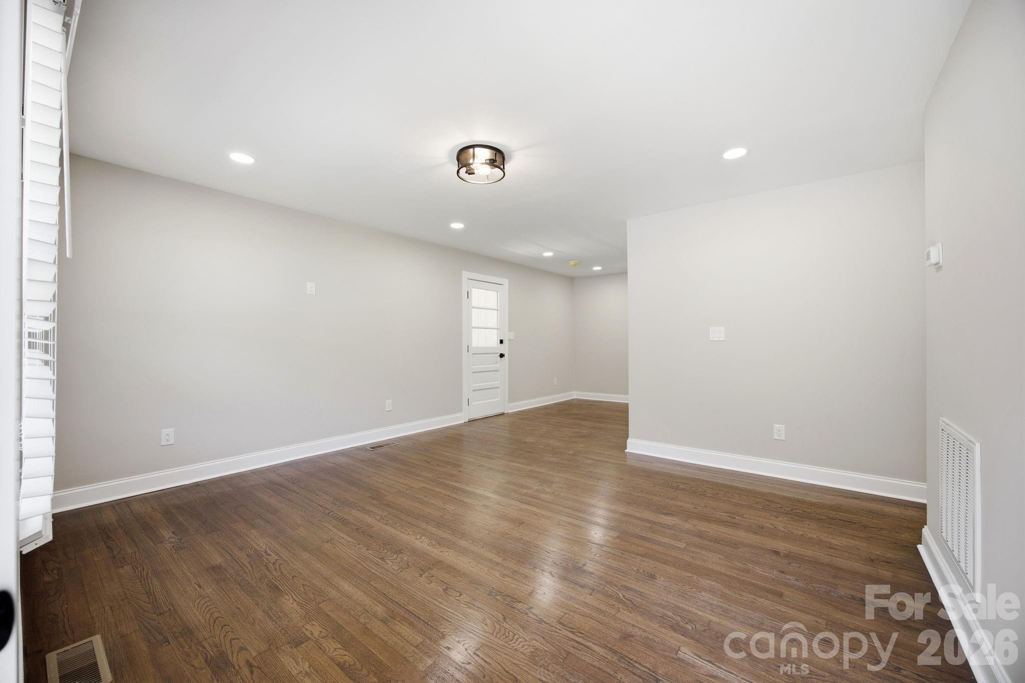 413 E Mclelland Avenue — Mooresville
