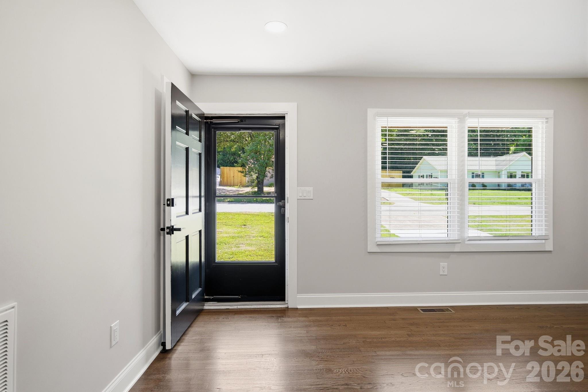 413 E Mclelland Avenue — Mooresville