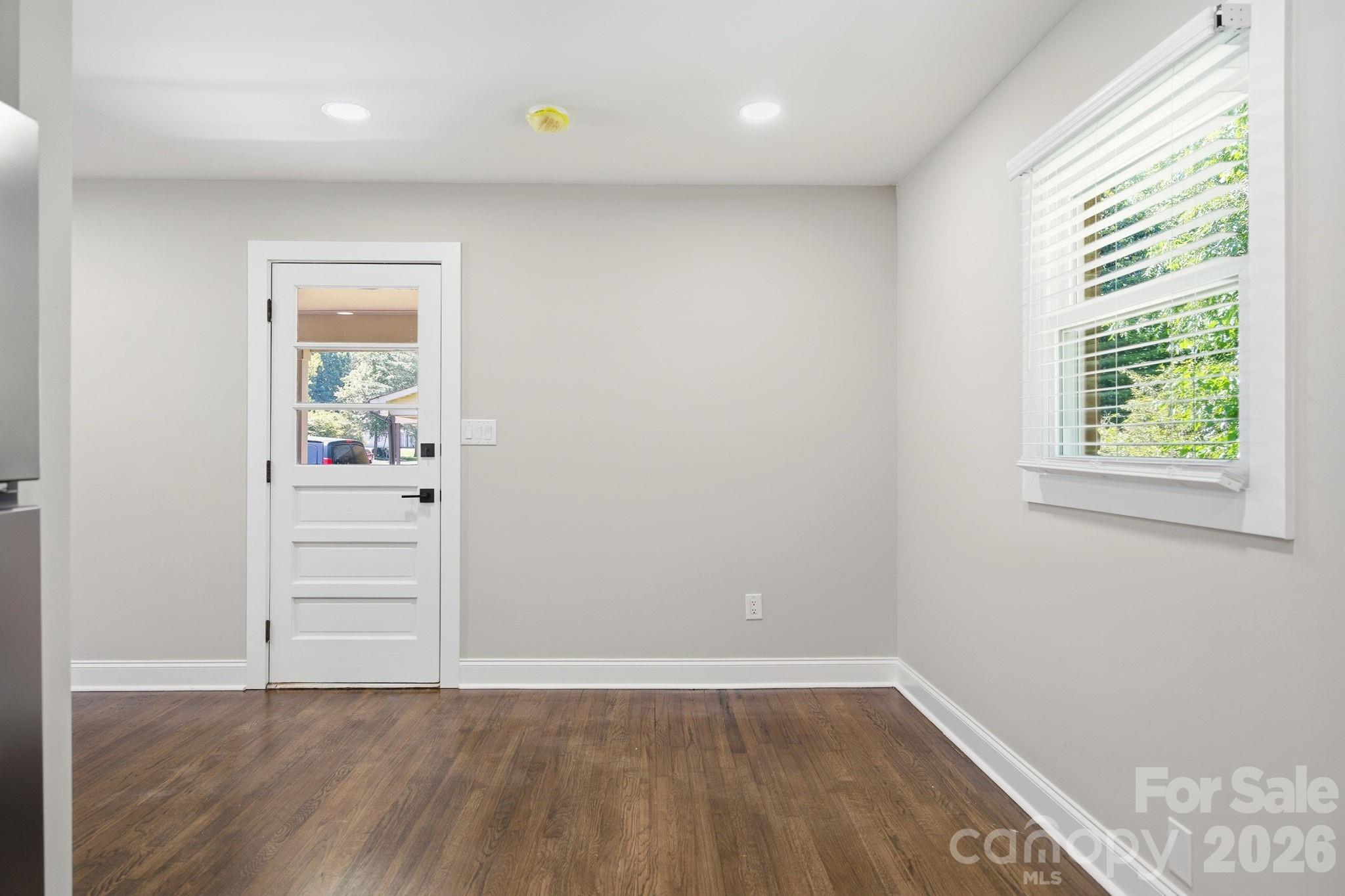 413 E Mclelland Avenue — Mooresville
