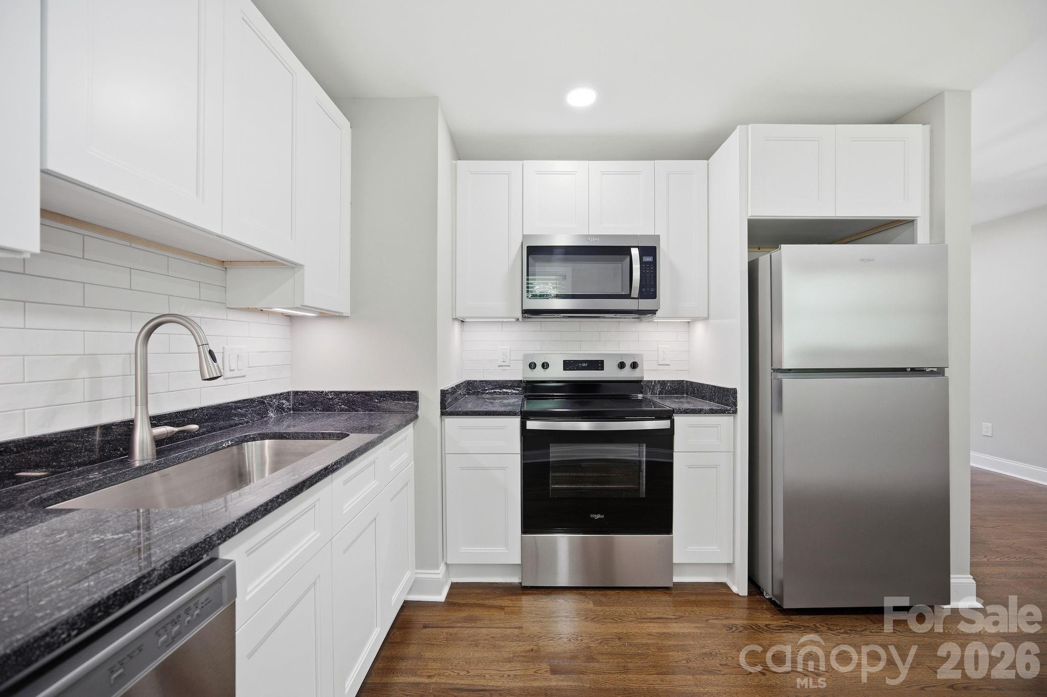 413 E Mclelland Avenue — Mooresville