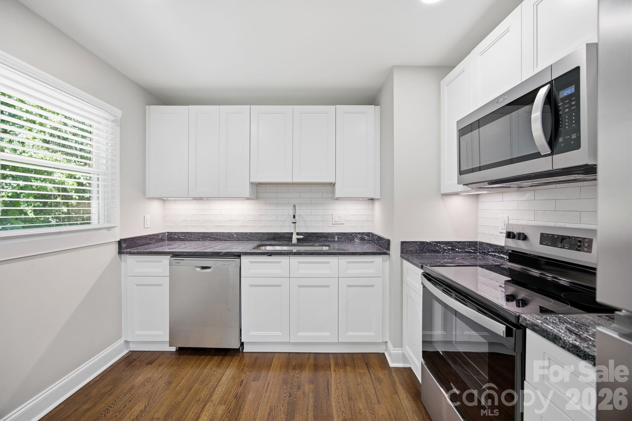 413 E Mclelland Avenue — Mooresville