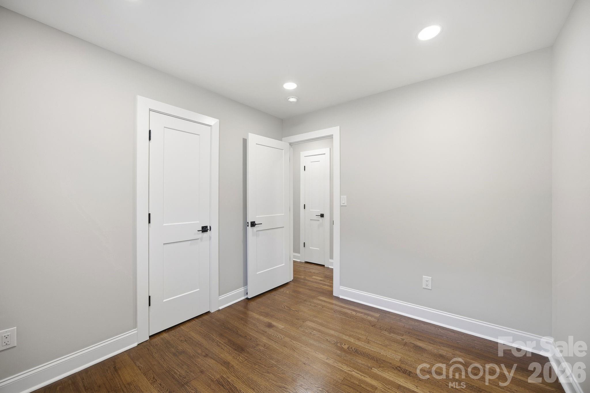 413 E Mclelland Avenue — Mooresville