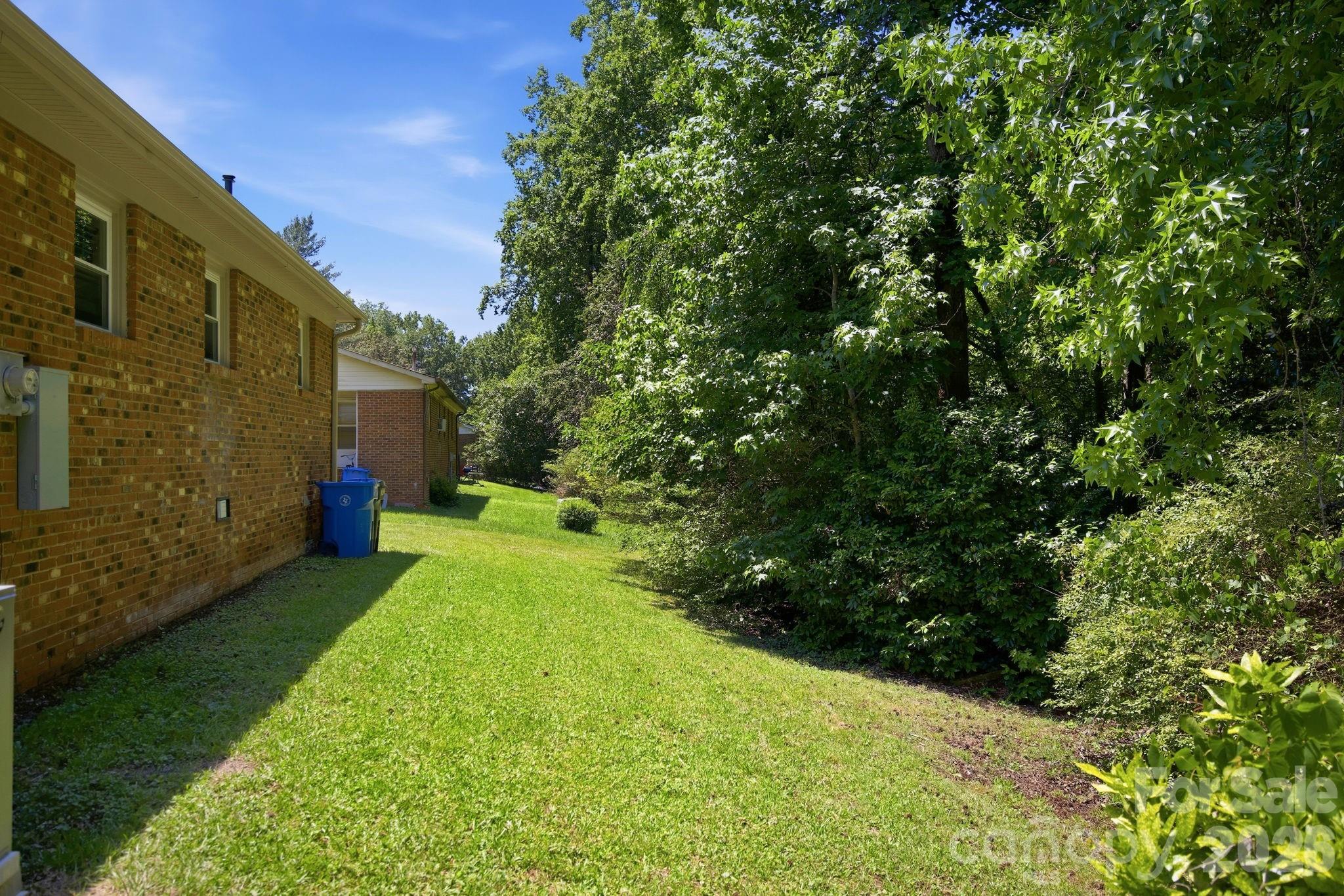 413 E Mclelland Avenue — Mooresville